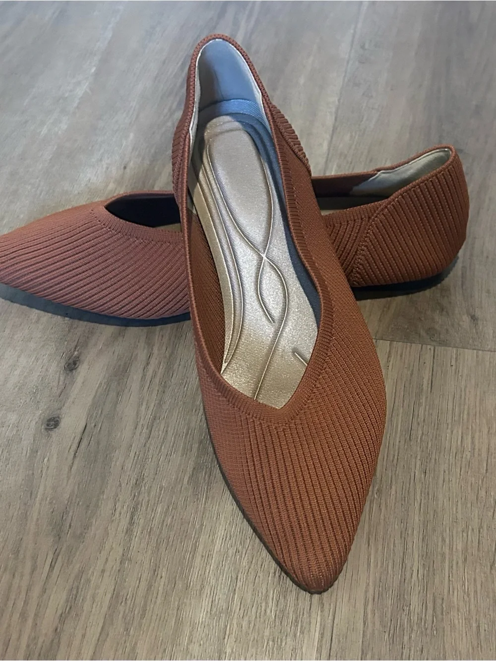 Women's Pointed Toe Flat-Brown